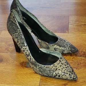 Mossimo Faux Snake Skin Heels, Size 9